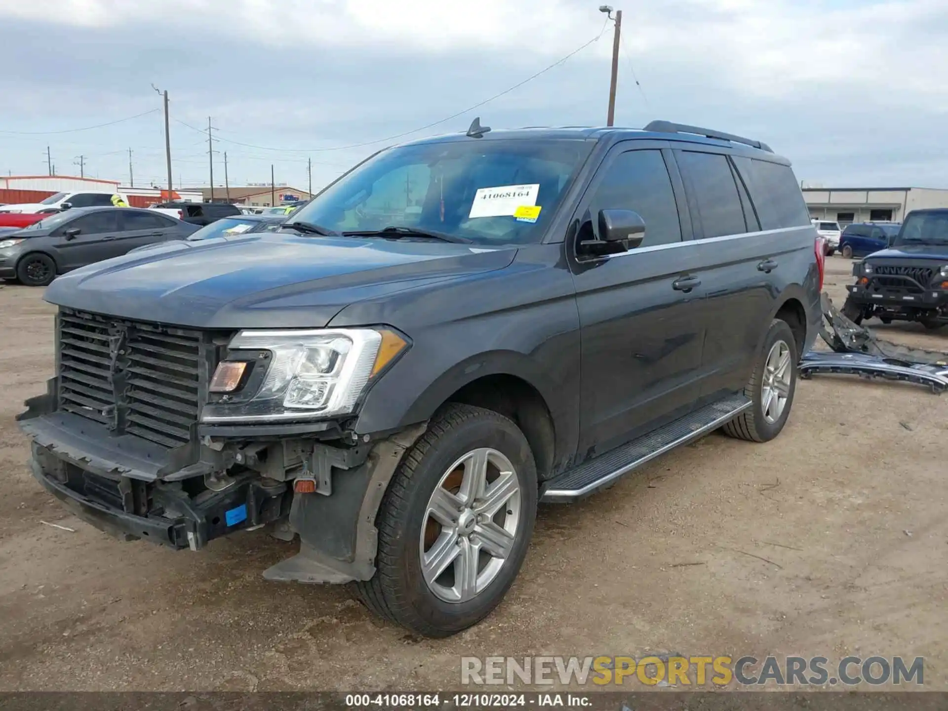 2 Photograph of a damaged car 1FMJU1HT1KEA60514 FORD EXPEDITION 2019