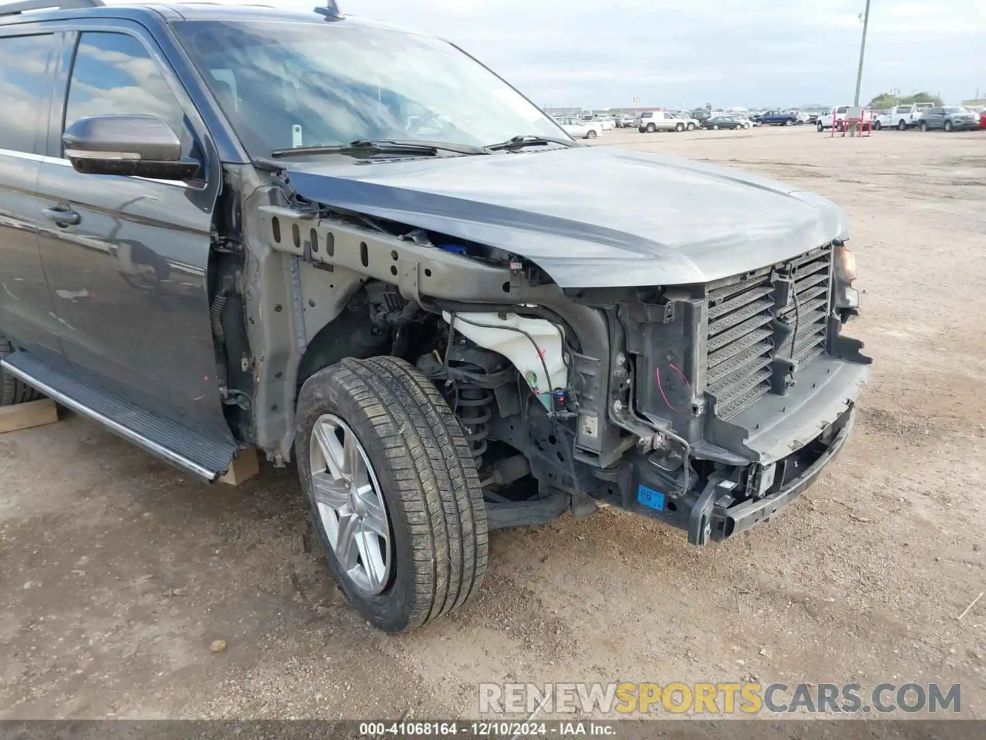 6 Photograph of a damaged car 1FMJU1HT1KEA60514 FORD EXPEDITION 2019