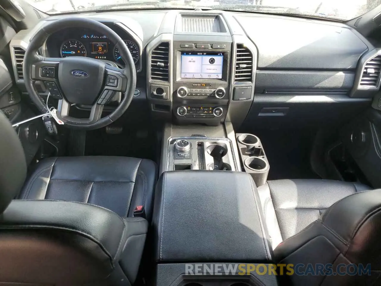 8 Photograph of a damaged car 1FMJU1HT2KEA44869 FORD EXPEDITION 2019