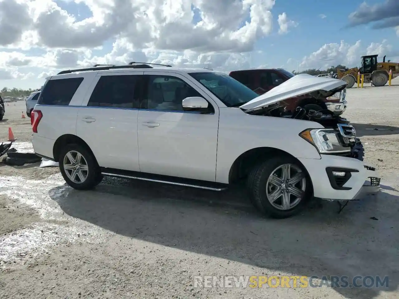 4 Photograph of a damaged car 1FMJU1HT2KEA45763 FORD EXPEDITION 2019