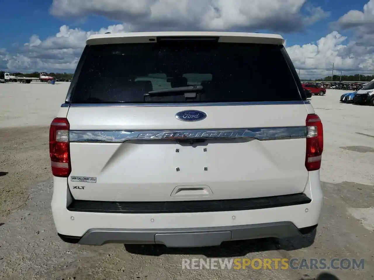 6 Photograph of a damaged car 1FMJU1HT2KEA45763 FORD EXPEDITION 2019