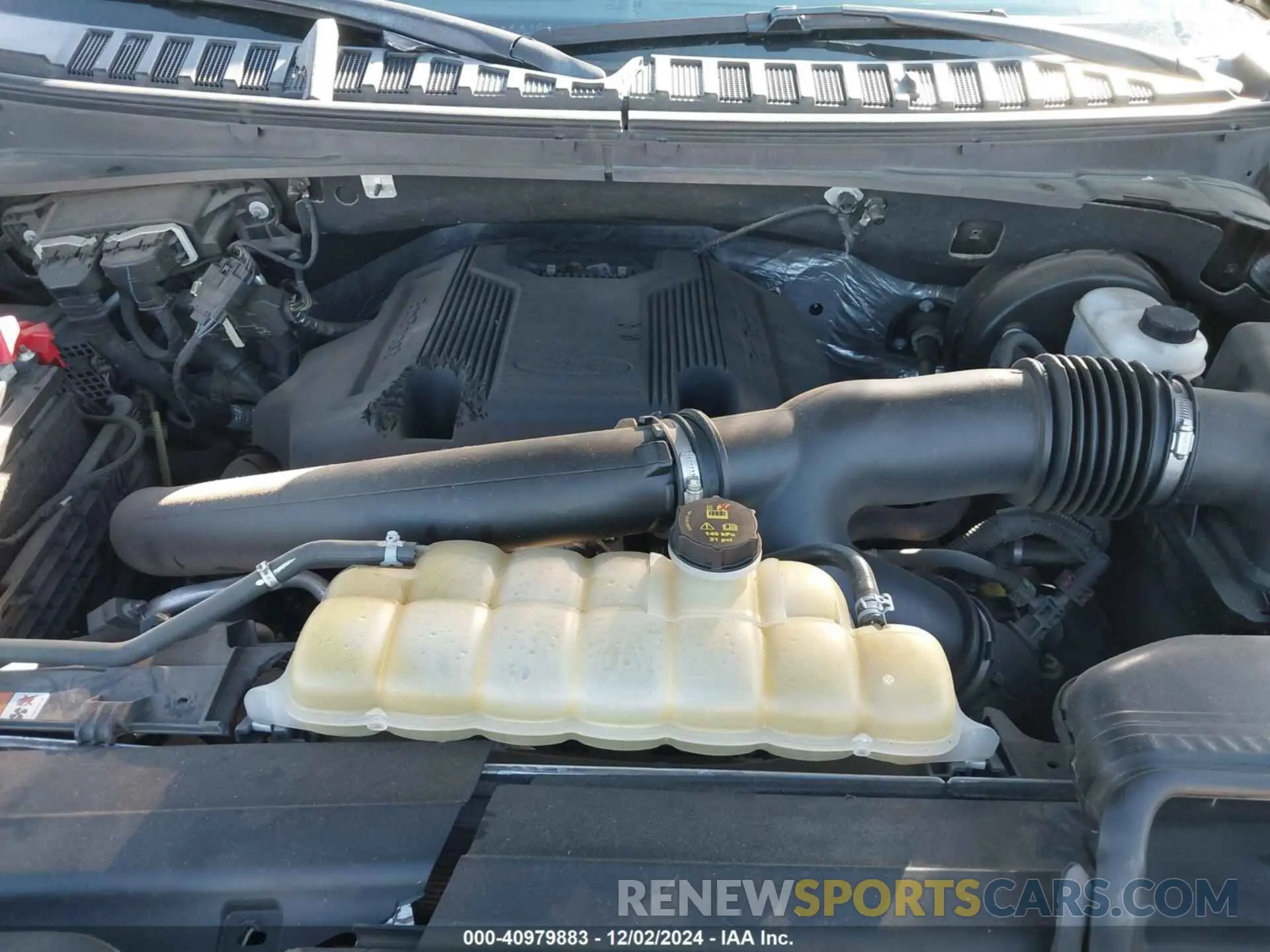 10 Photograph of a damaged car 1FMJU1HT3KEA73359 FORD EXPEDITION 2019