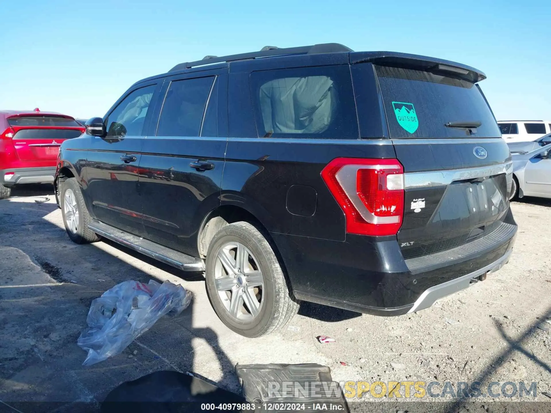 3 Photograph of a damaged car 1FMJU1HT3KEA73359 FORD EXPEDITION 2019