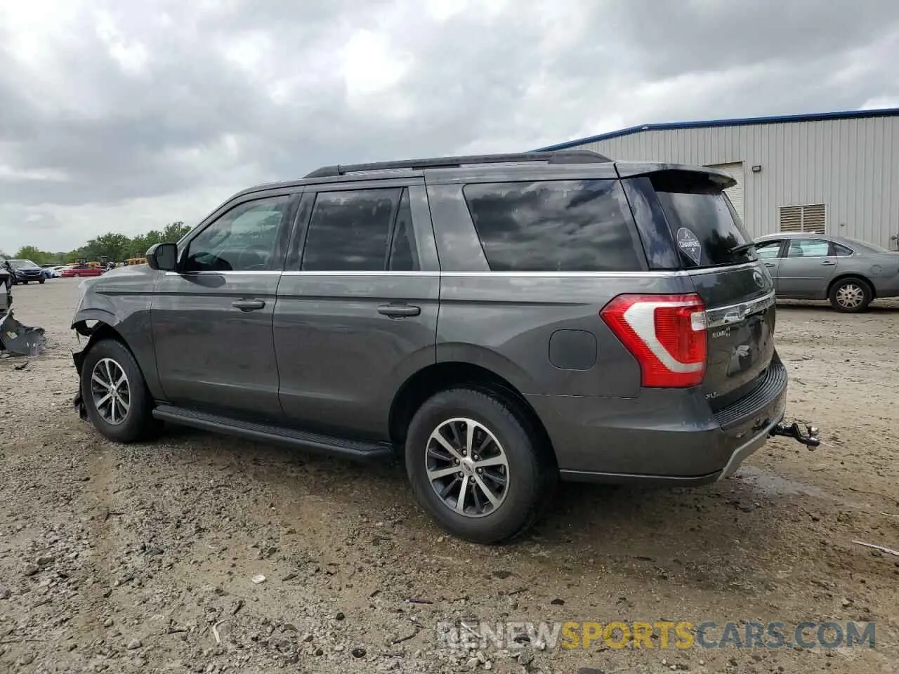 2 Photograph of a damaged car 1FMJU1HT3KEA75175 FORD EXPEDITION 2019