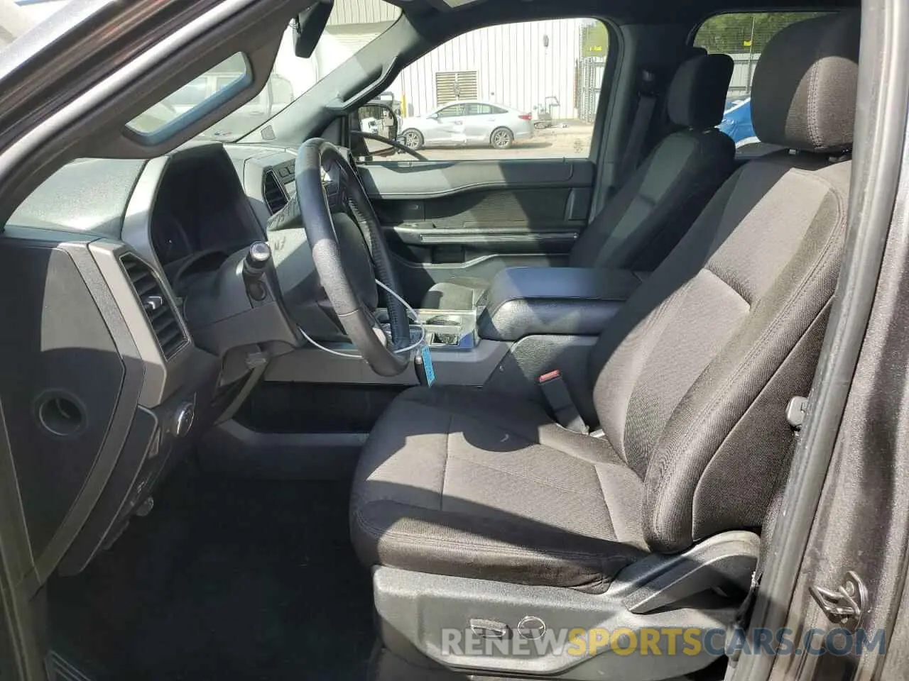 7 Photograph of a damaged car 1FMJU1HT3KEA75175 FORD EXPEDITION 2019