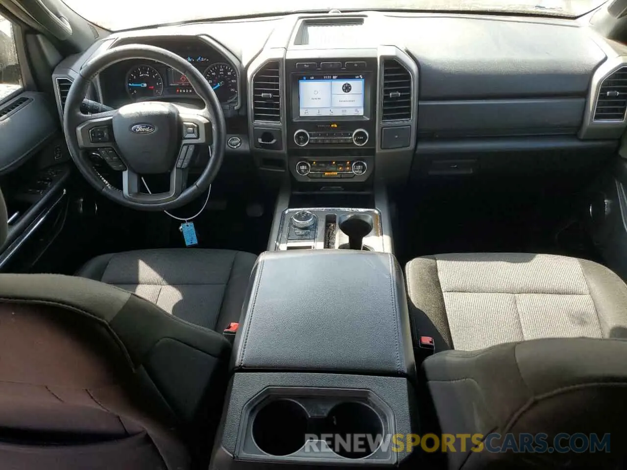 8 Photograph of a damaged car 1FMJU1HT3KEA75175 FORD EXPEDITION 2019