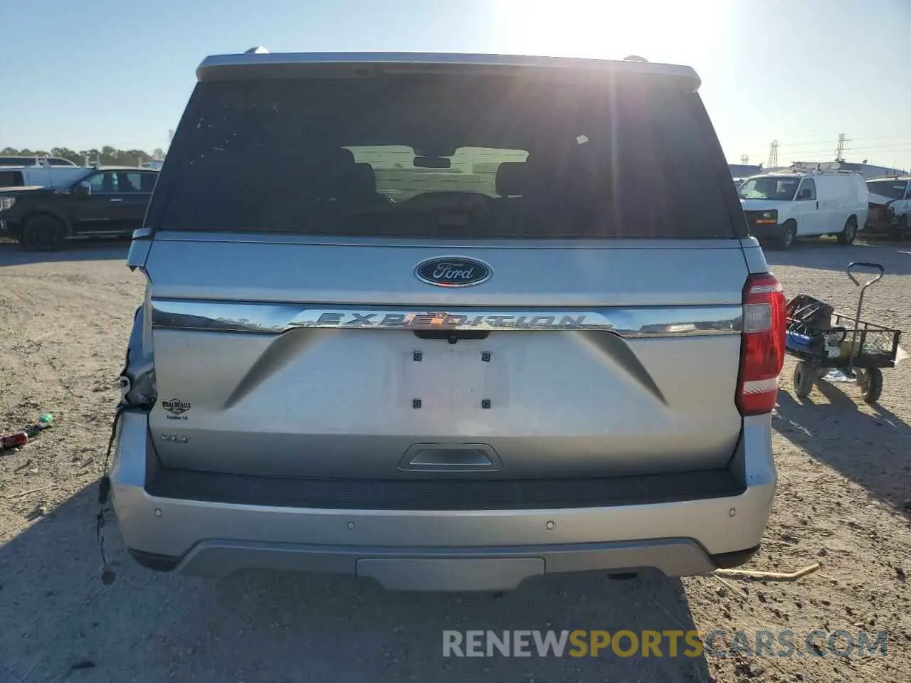 6 Photograph of a damaged car 1FMJU1HT4KEA62046 FORD EXPEDITION 2019