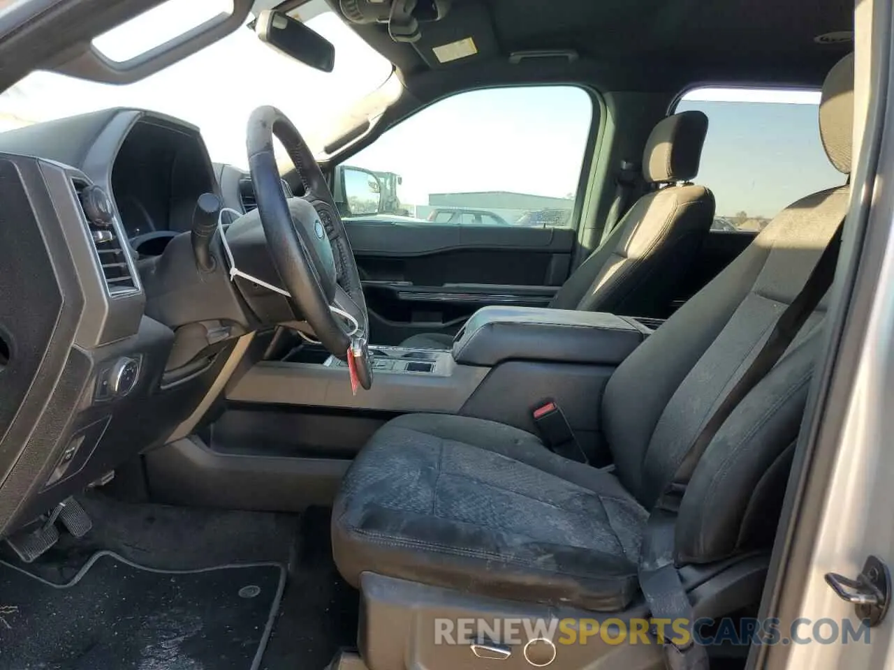 7 Photograph of a damaged car 1FMJU1HT4KEA62046 FORD EXPEDITION 2019