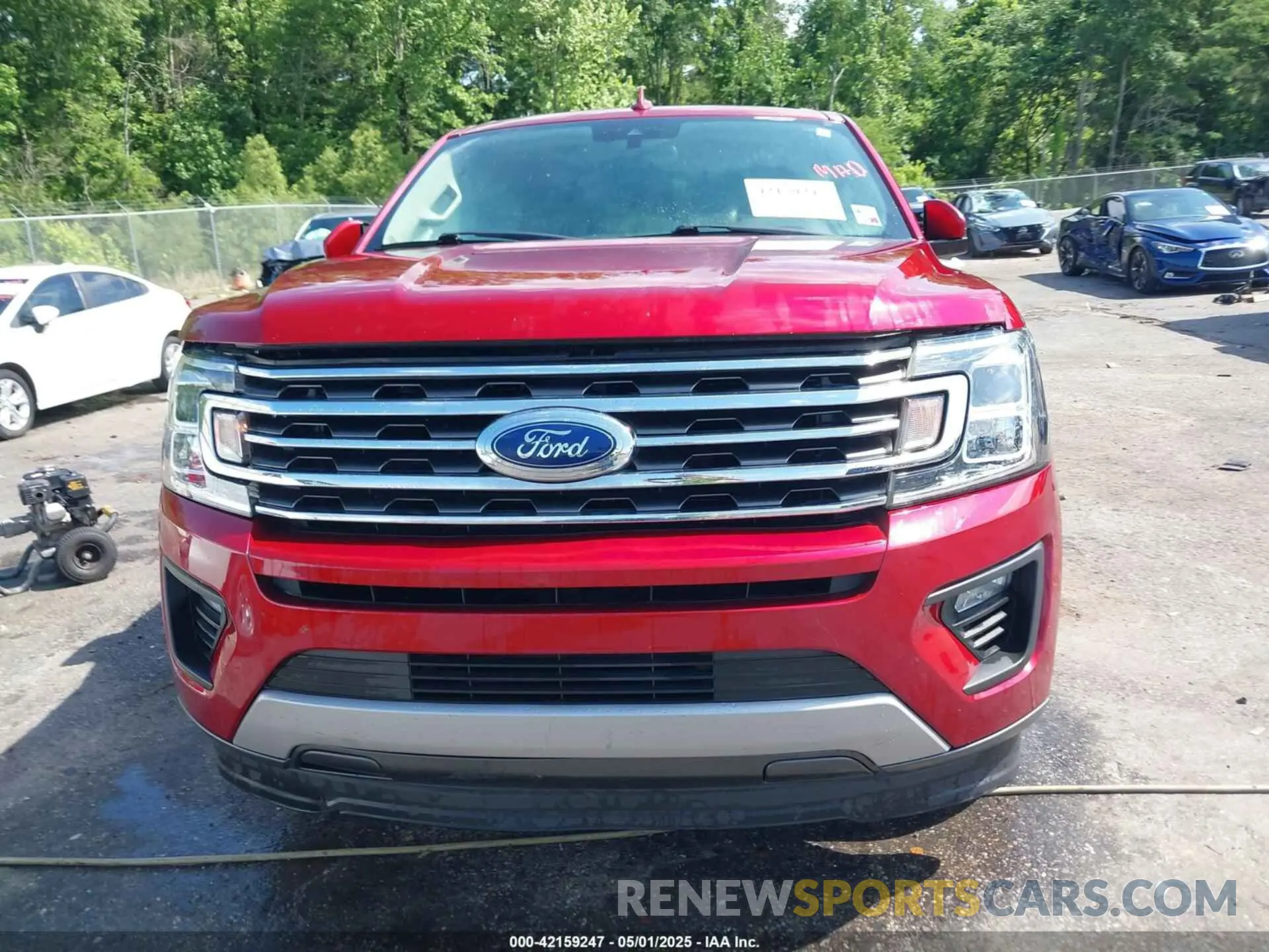 12 Photograph of a damaged car 1FMJU1HT5KEA71256 FORD EXPEDITION 2019