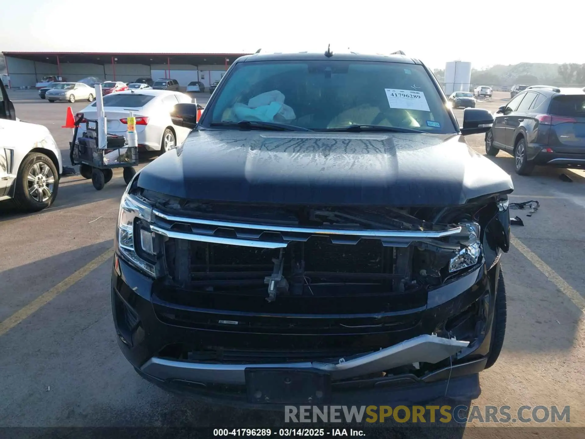 12 Photograph of a damaged car 1FMJU1HT5KEA82614 FORD EXPEDITION 2019