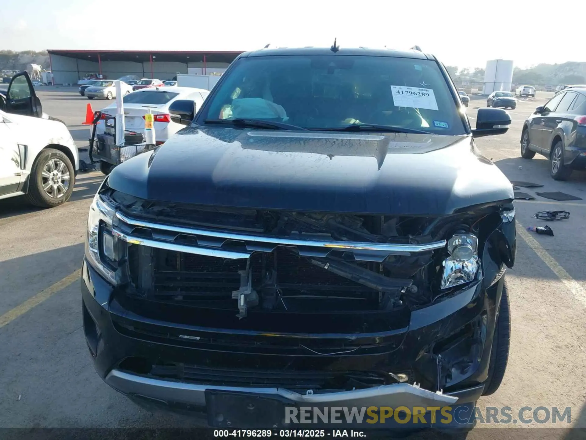 6 Photograph of a damaged car 1FMJU1HT5KEA82614 FORD EXPEDITION 2019