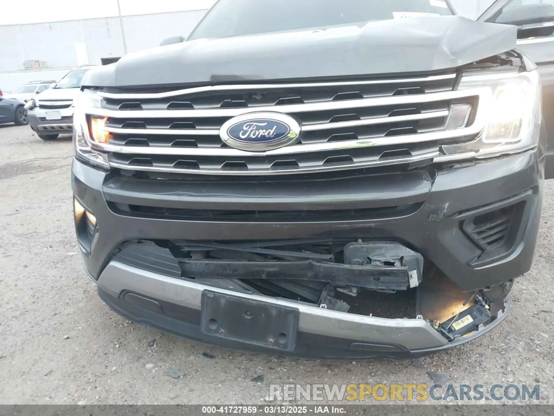 6 Photograph of a damaged car 1FMJU1HT7KEA11849 FORD EXPEDITION 2019