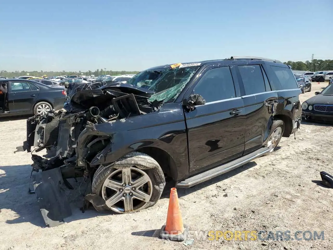 1 Photograph of a damaged car 1FMJU1HT9KEA69428 FORD EXPEDITION 2019