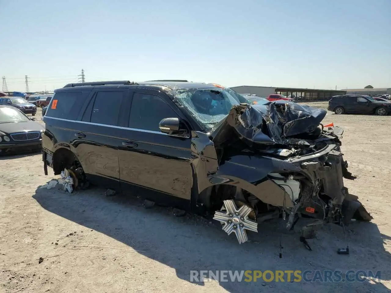 4 Photograph of a damaged car 1FMJU1HT9KEA69428 FORD EXPEDITION 2019
