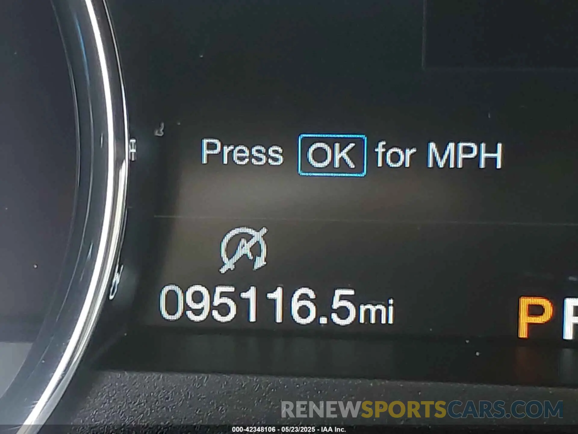 16 Photograph of a damaged car 1FMJU1HTXKEA16110 FORD EXPEDITION 2019