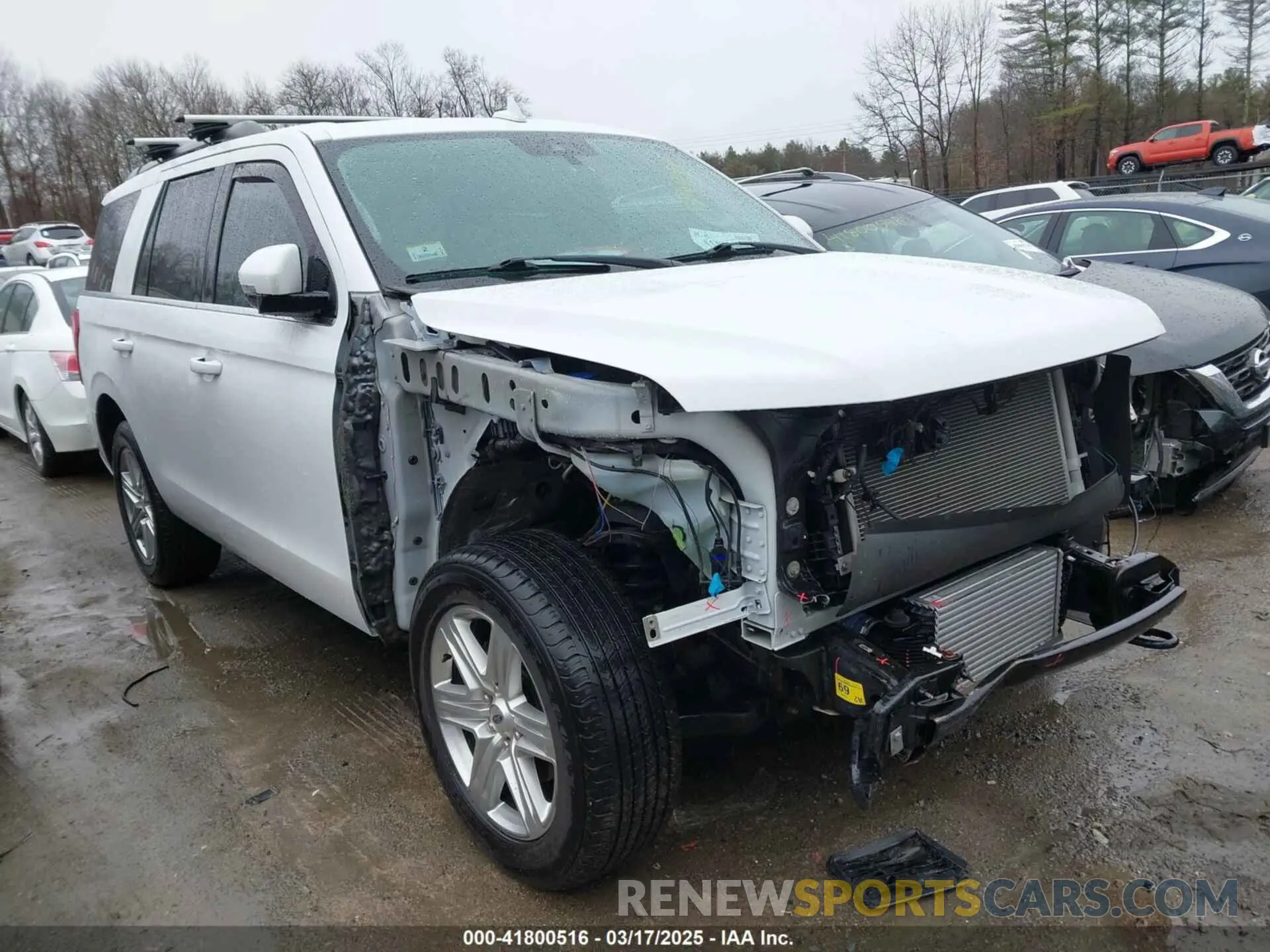 1 Photograph of a damaged car 1FMJU1JT0KEA84331 FORD EXPEDITION 2019