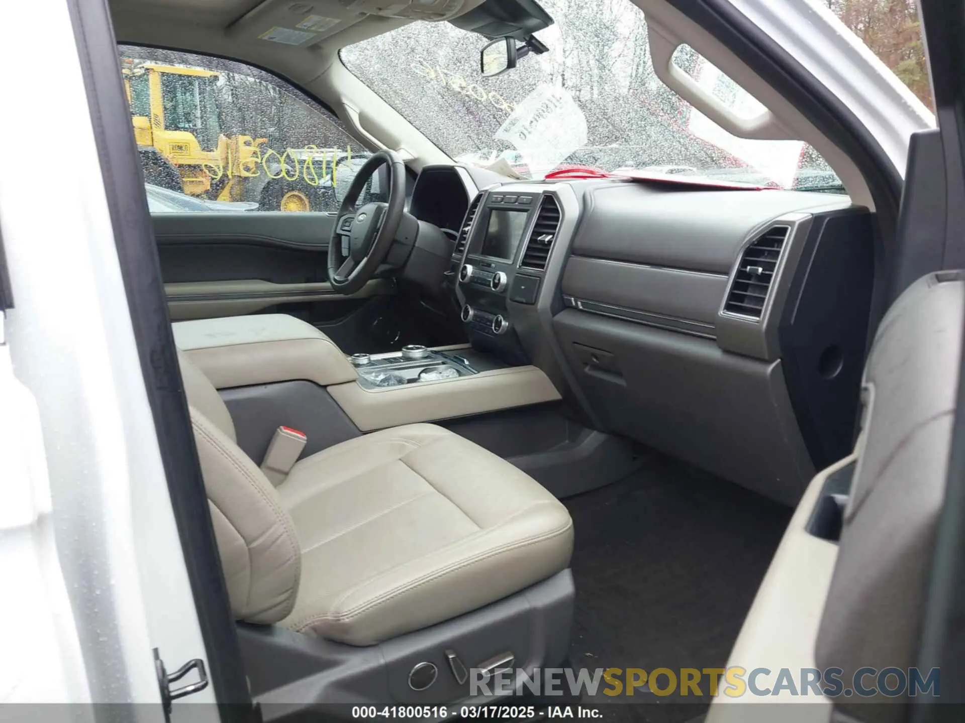 5 Photograph of a damaged car 1FMJU1JT0KEA84331 FORD EXPEDITION 2019
