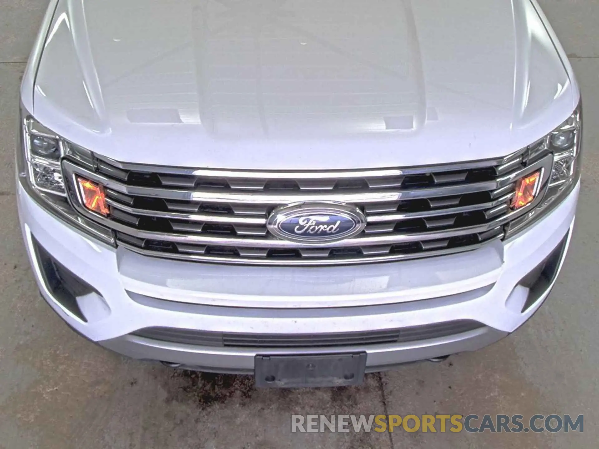 11 Photograph of a damaged car 1FMJU1JT0KEA88556 FORD EXPEDITION 2019