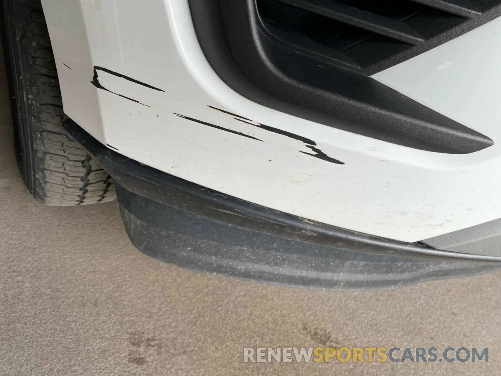 19 Photograph of a damaged car 1FMJU1JT0KEA88556 FORD EXPEDITION 2019