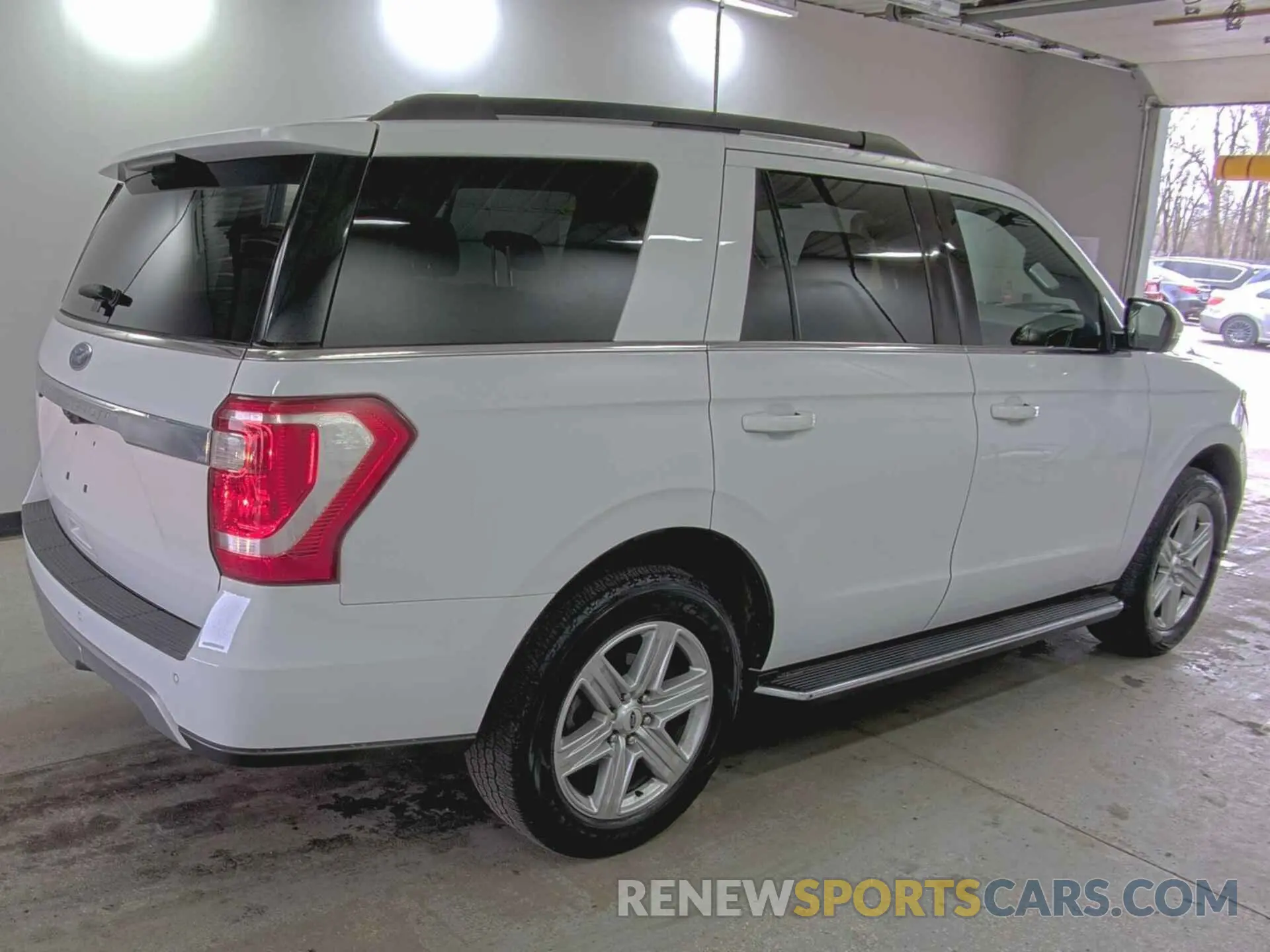 6 Photograph of a damaged car 1FMJU1JT0KEA88556 FORD EXPEDITION 2019