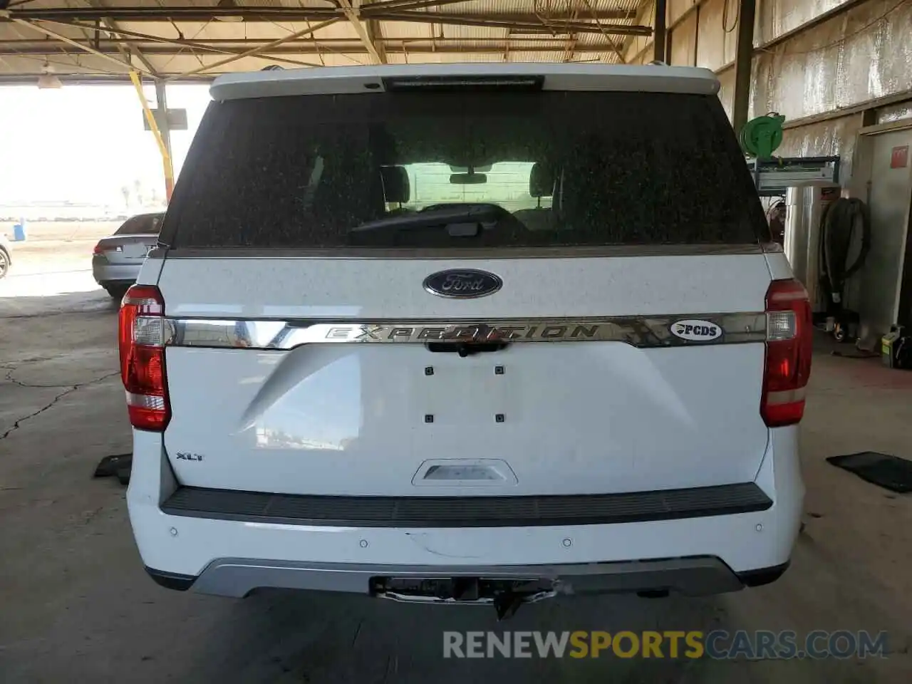 6 Photograph of a damaged car 1FMJU1JT3KEA30943 FORD EXPEDITION 2019