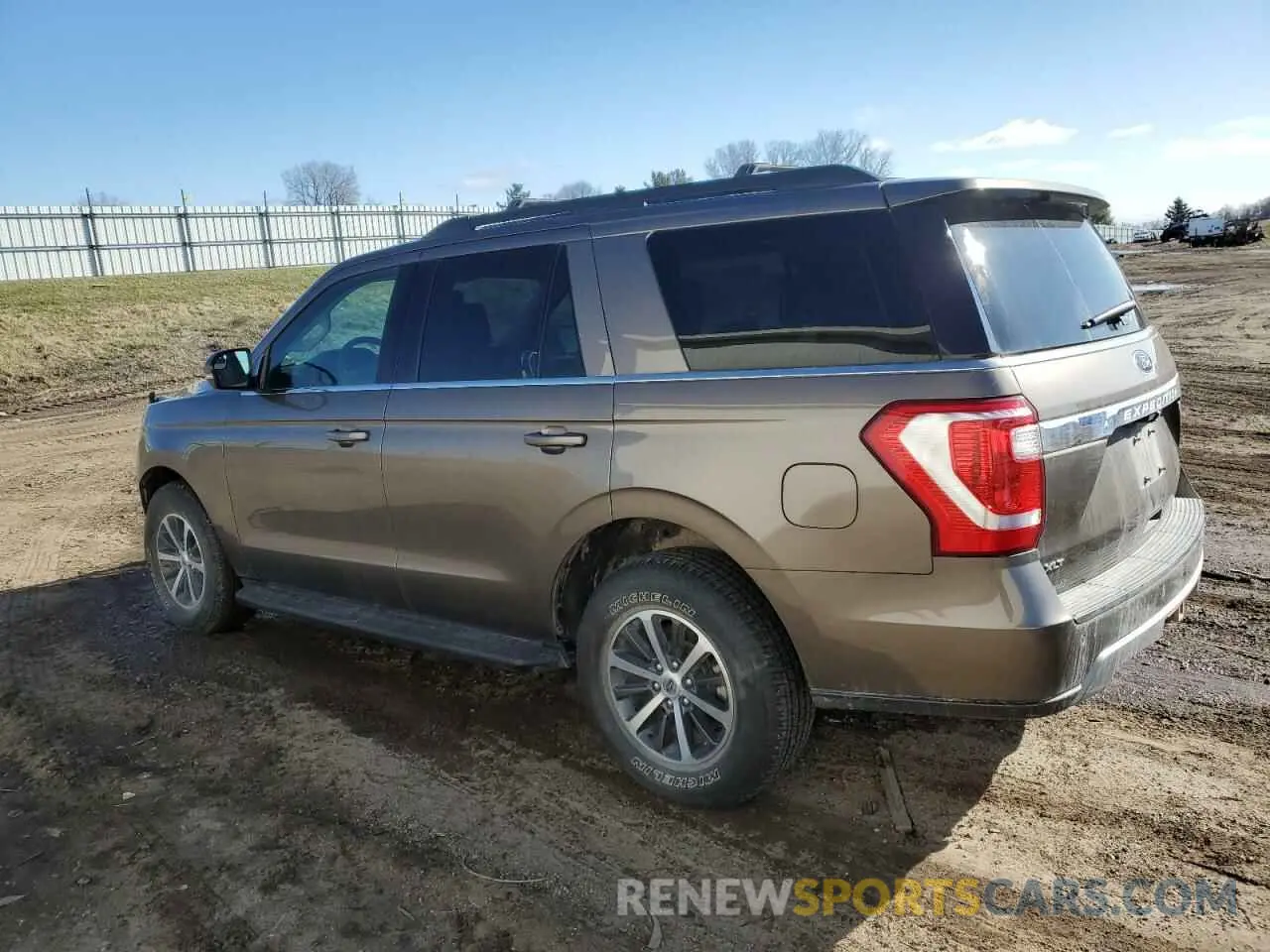 2 Photograph of a damaged car 1FMJU1JT4KEA26867 FORD EXPEDITION 2019