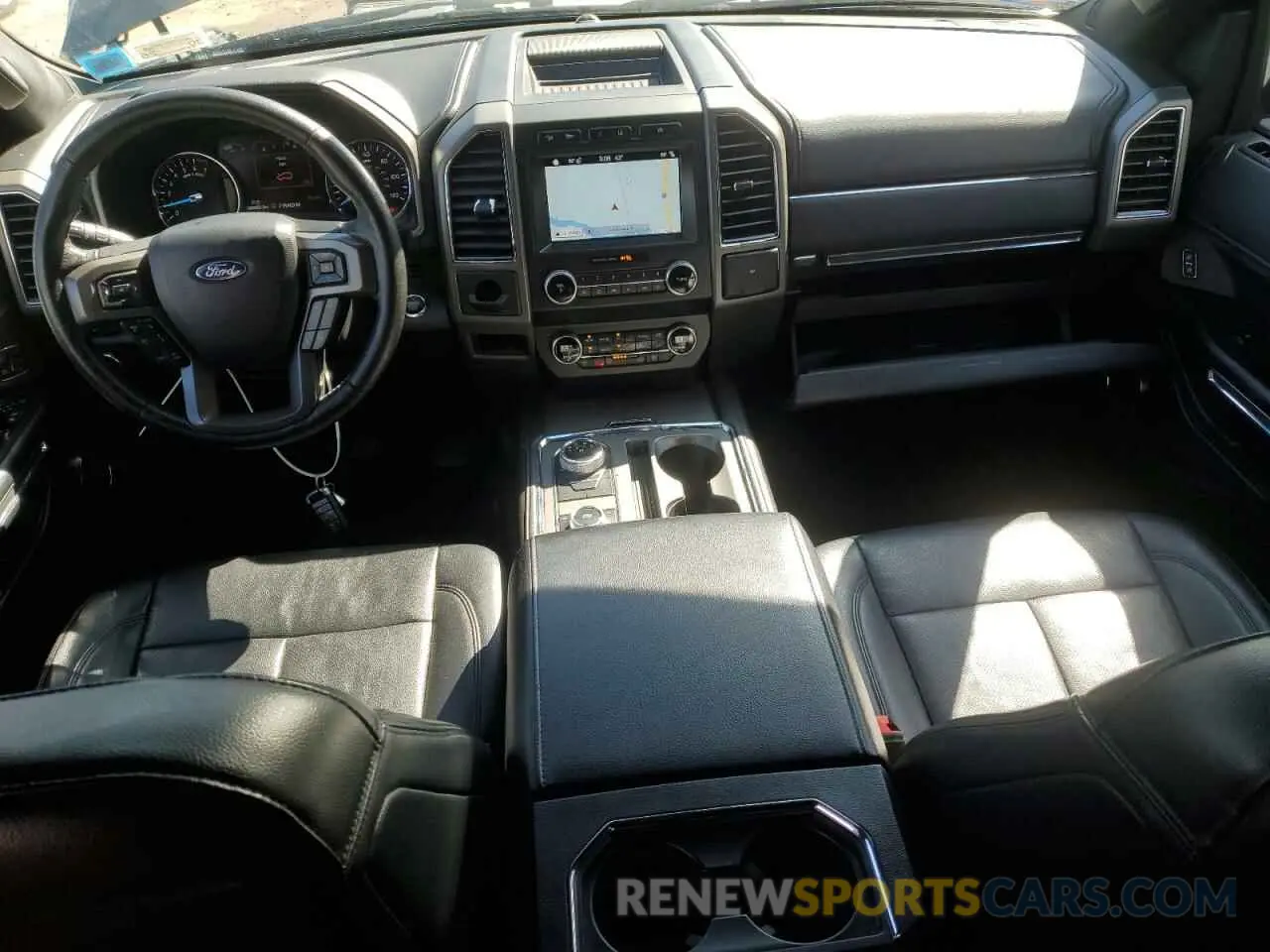 8 Photograph of a damaged car 1FMJU1JT6KEA22965 FORD EXPEDITION 2019