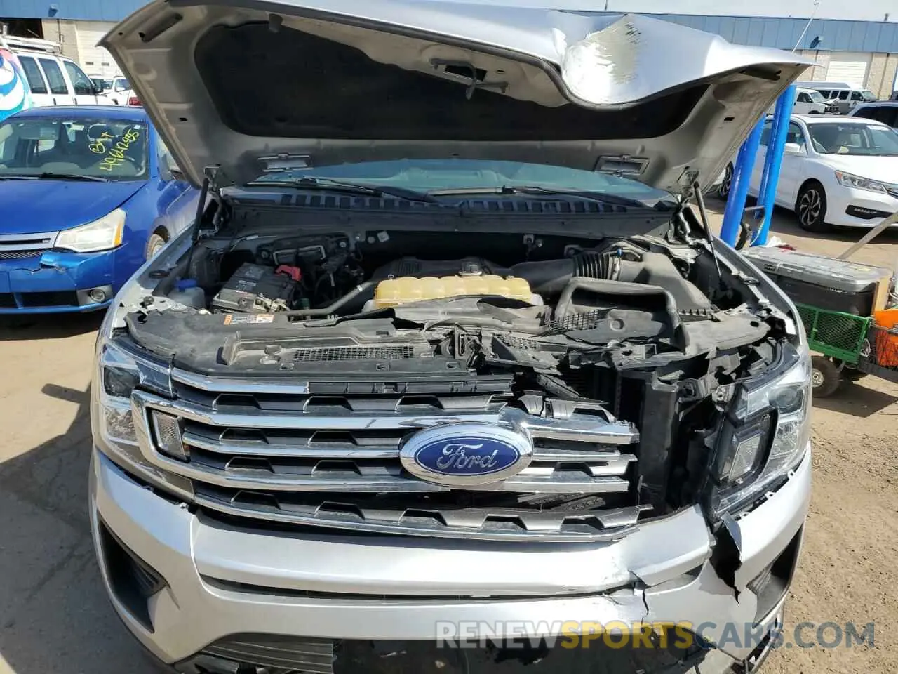 12 Photograph of a damaged car 1FMJU1JT6KEA24358 FORD EXPEDITION 2019