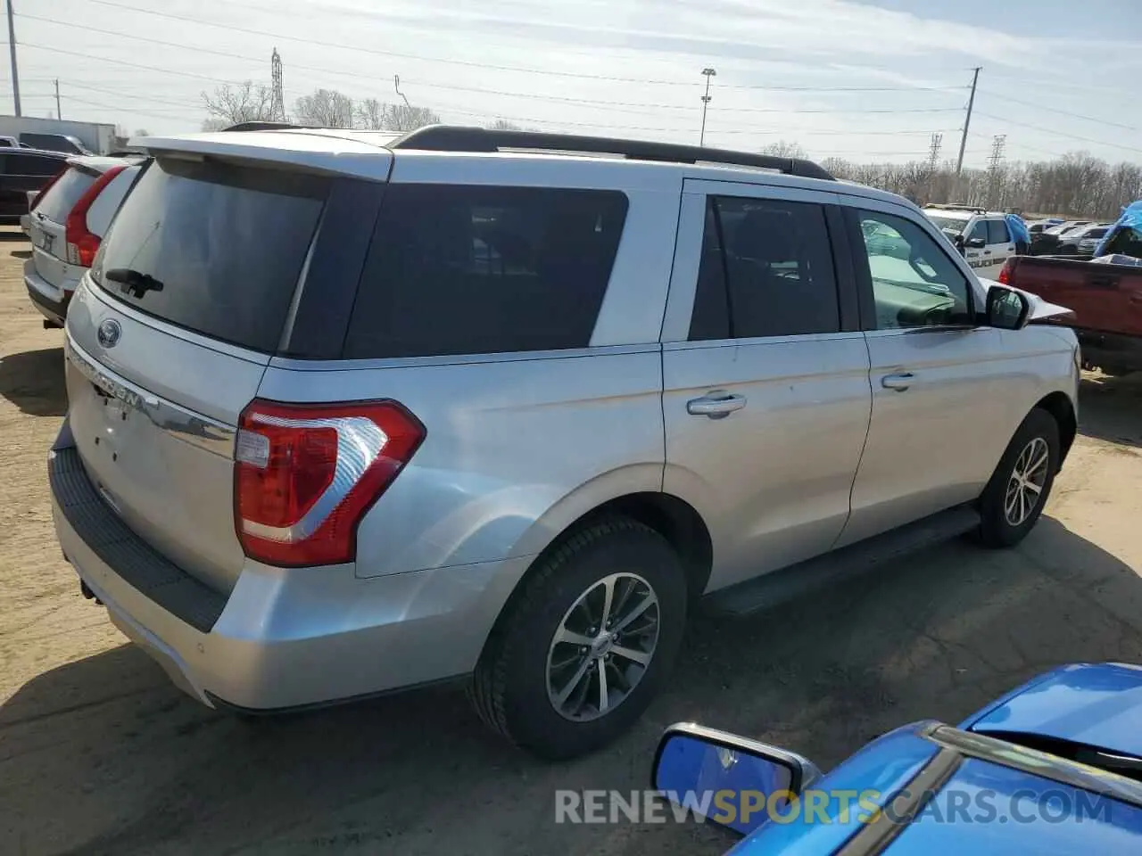 3 Photograph of a damaged car 1FMJU1JT6KEA24358 FORD EXPEDITION 2019