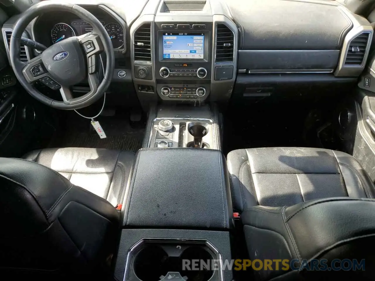 8 Photograph of a damaged car 1FMJU1JT6KEA24358 FORD EXPEDITION 2019