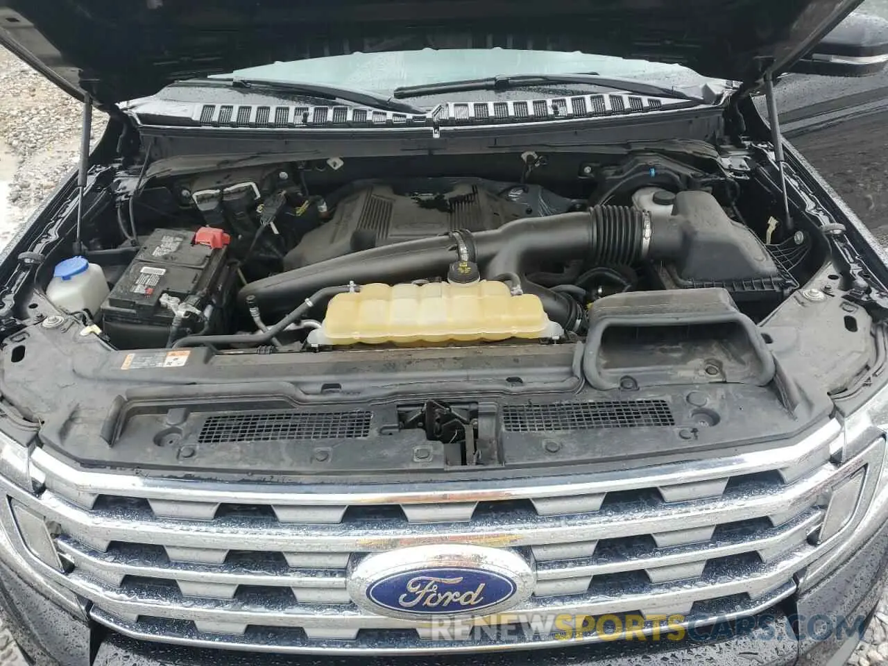 13 Photograph of a damaged car 1FMJU1JT6KEA32718 FORD EXPEDITION 2019