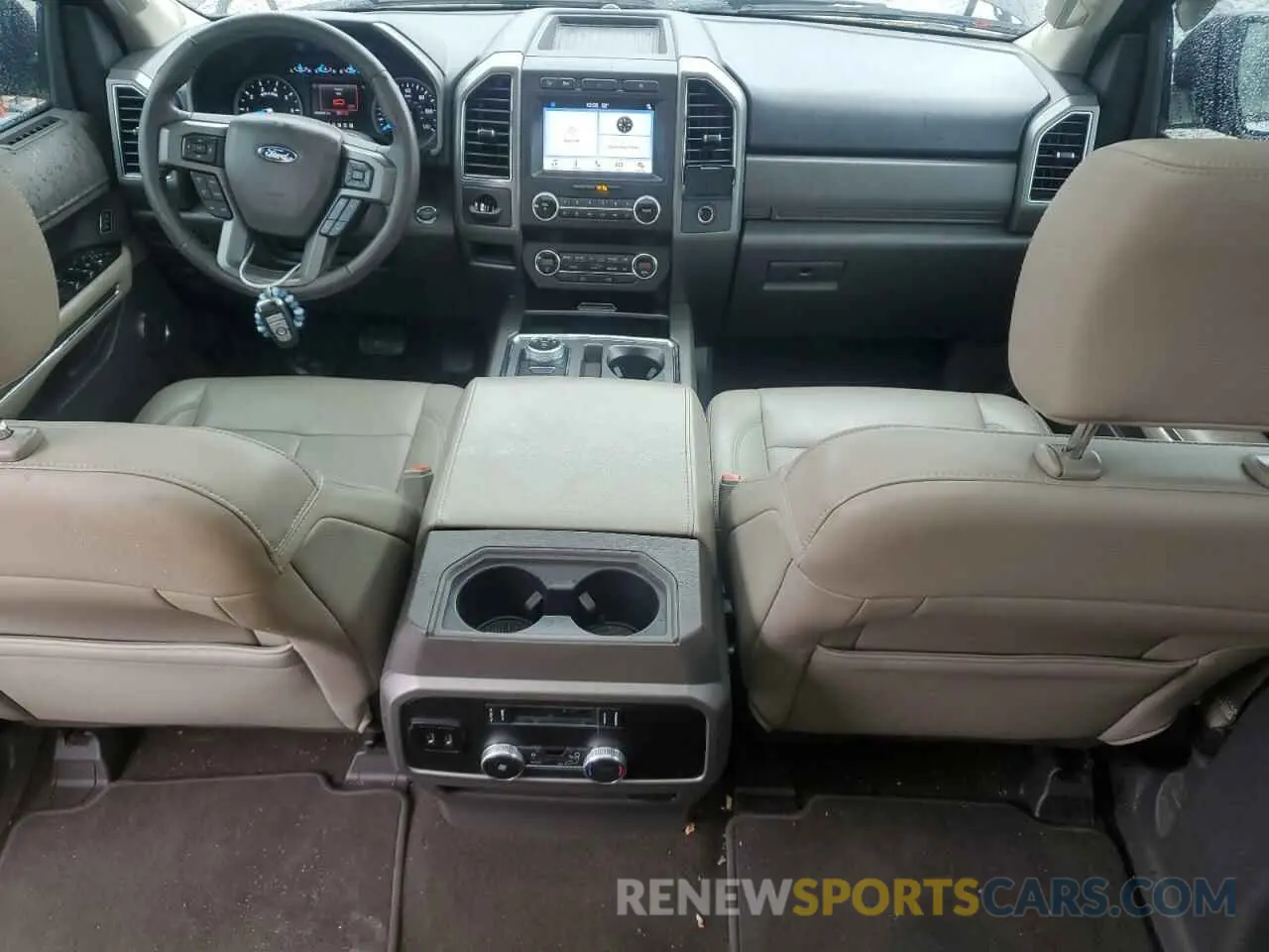 8 Photograph of a damaged car 1FMJU1JT6KEA32718 FORD EXPEDITION 2019