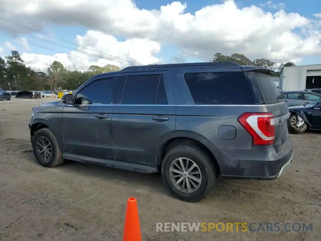 2 Photograph of a damaged car 1FMJU1JT6KEA37286 FORD EXPEDITION 2019