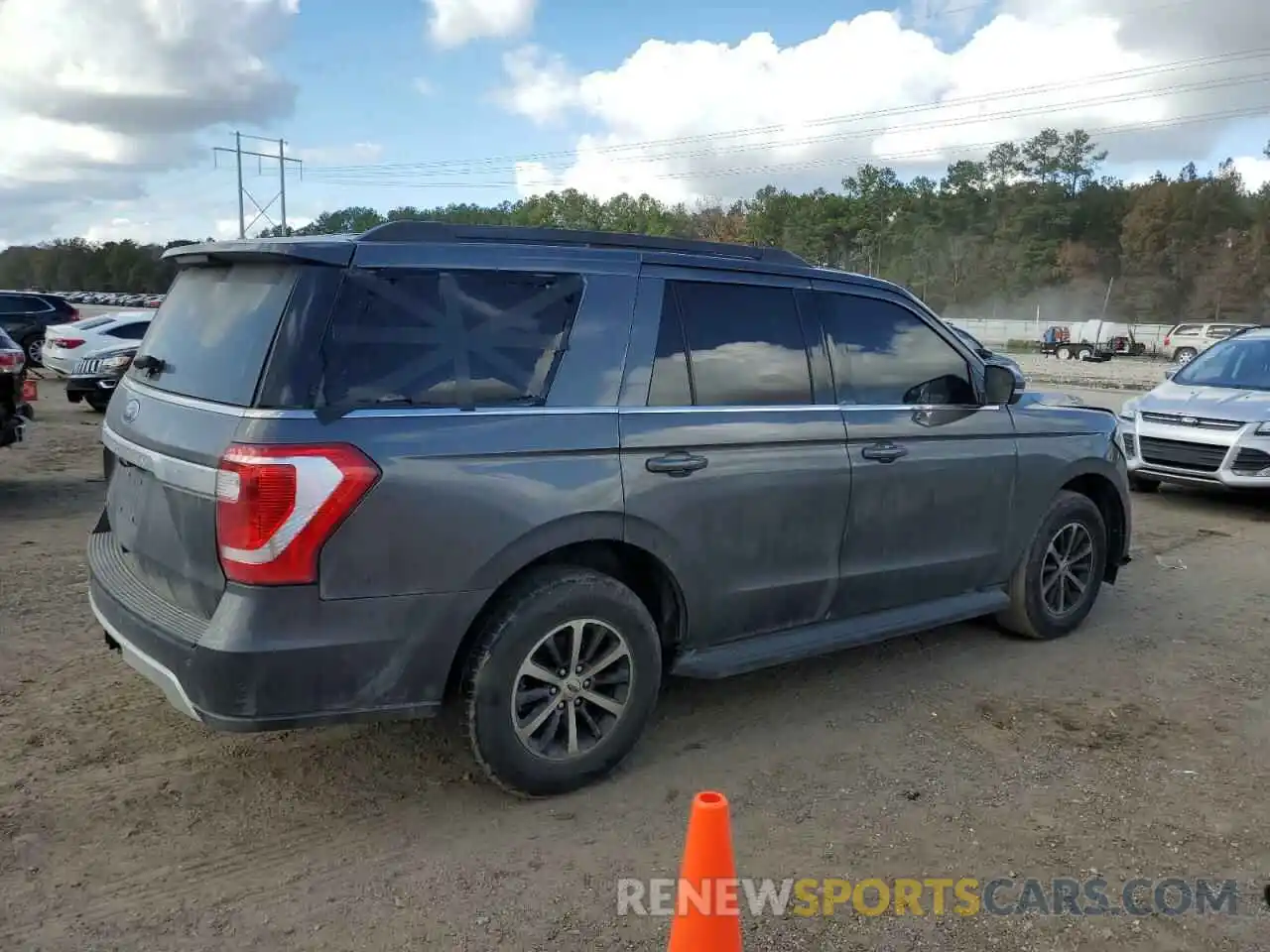 3 Photograph of a damaged car 1FMJU1JT6KEA37286 FORD EXPEDITION 2019