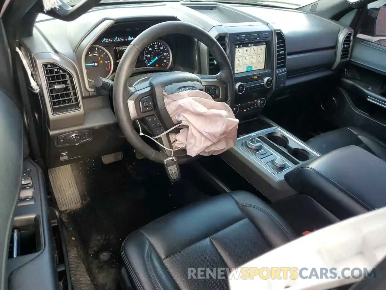 8 Photograph of a damaged car 1FMJU1JT6KEA37286 FORD EXPEDITION 2019