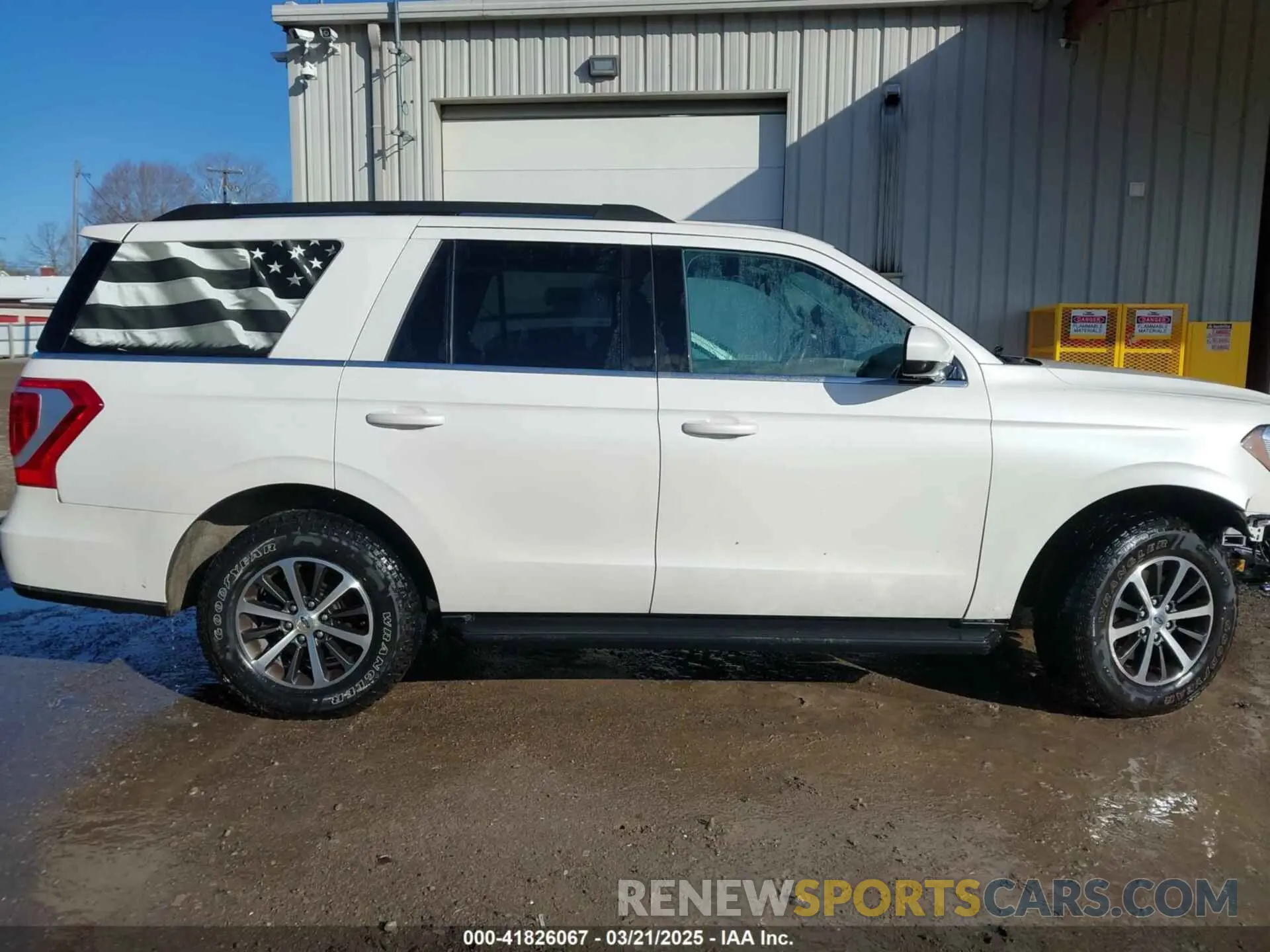 13 Photograph of a damaged car 1FMJU1JT6KEA53410 FORD EXPEDITION 2019