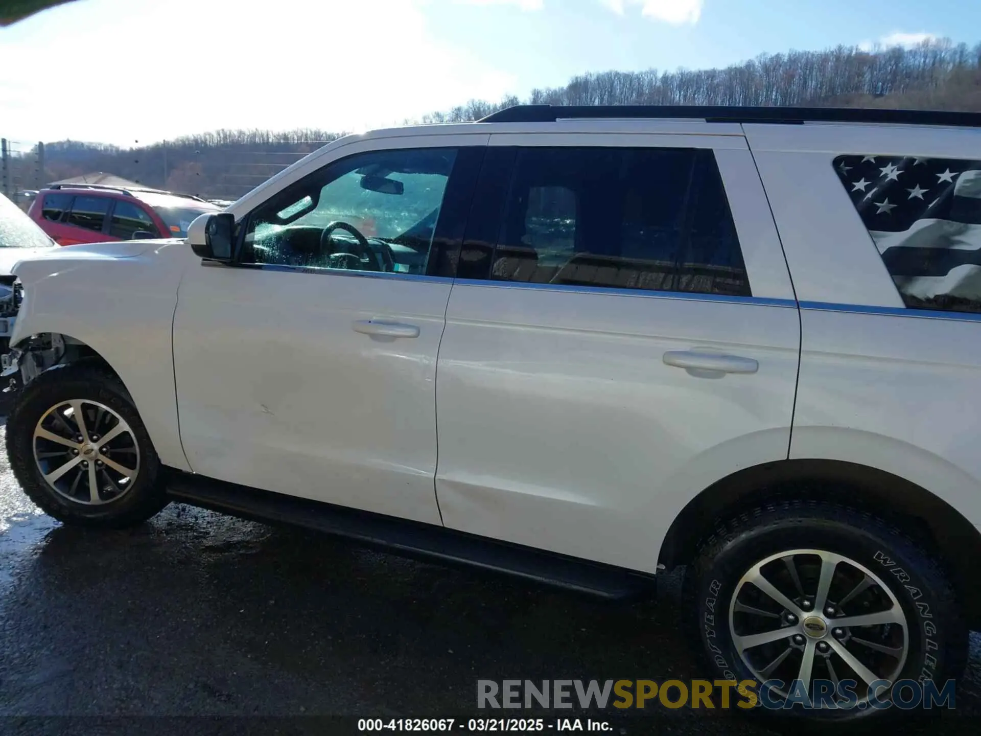 14 Photograph of a damaged car 1FMJU1JT6KEA53410 FORD EXPEDITION 2019