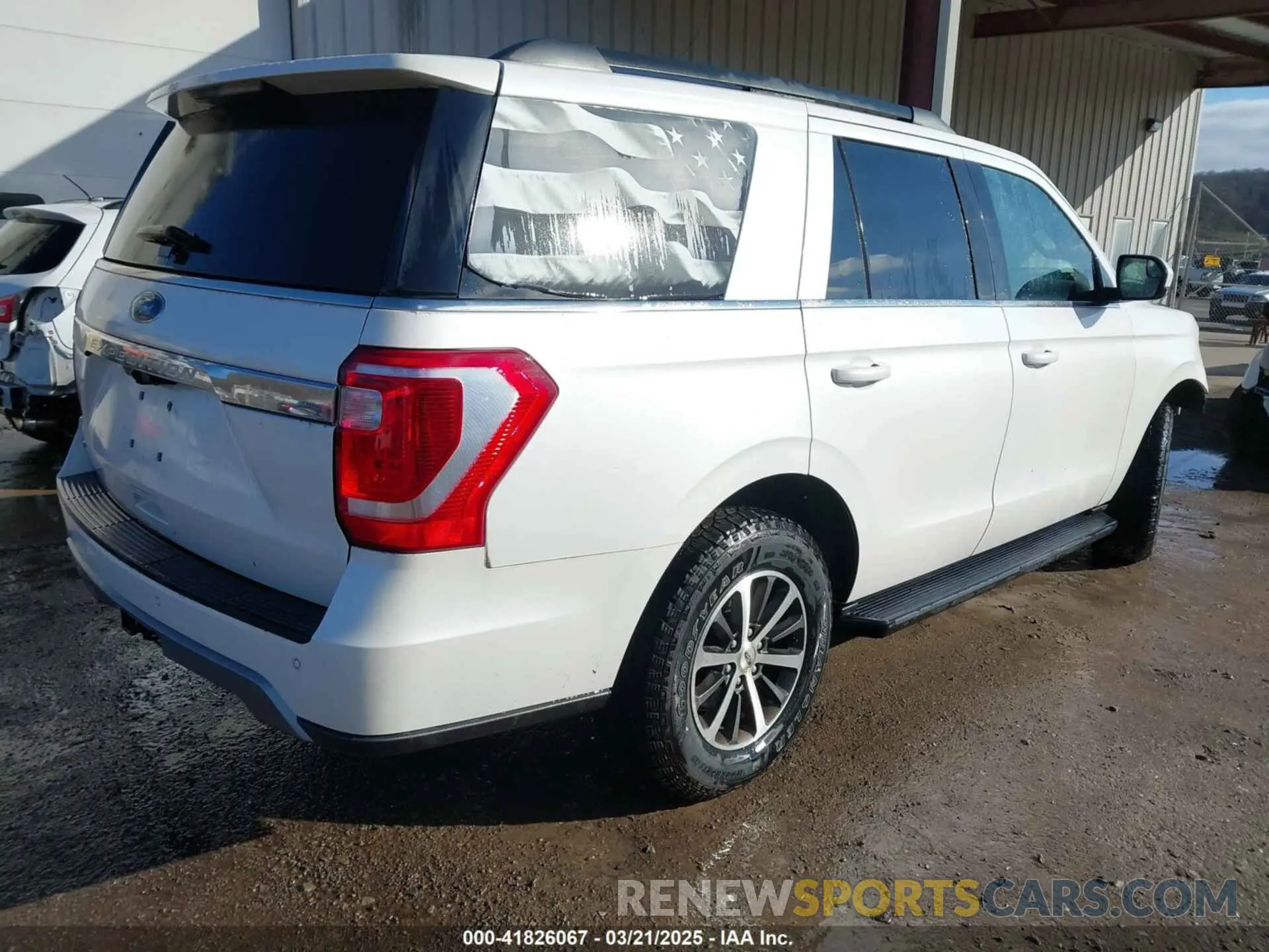 4 Photograph of a damaged car 1FMJU1JT6KEA53410 FORD EXPEDITION 2019