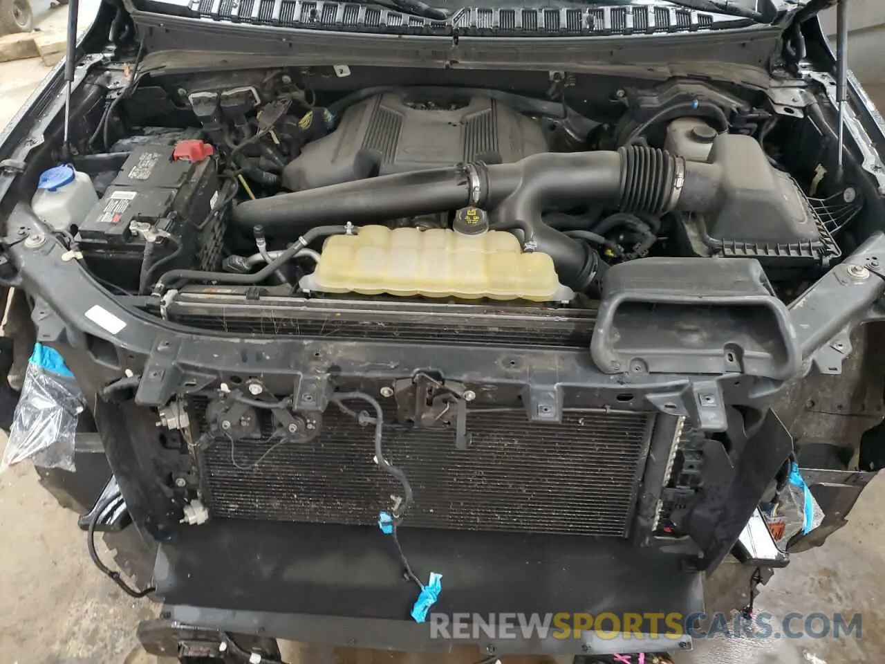 12 Photograph of a damaged car 1FMJU1JT8KEA74193 FORD EXPEDITION 2019