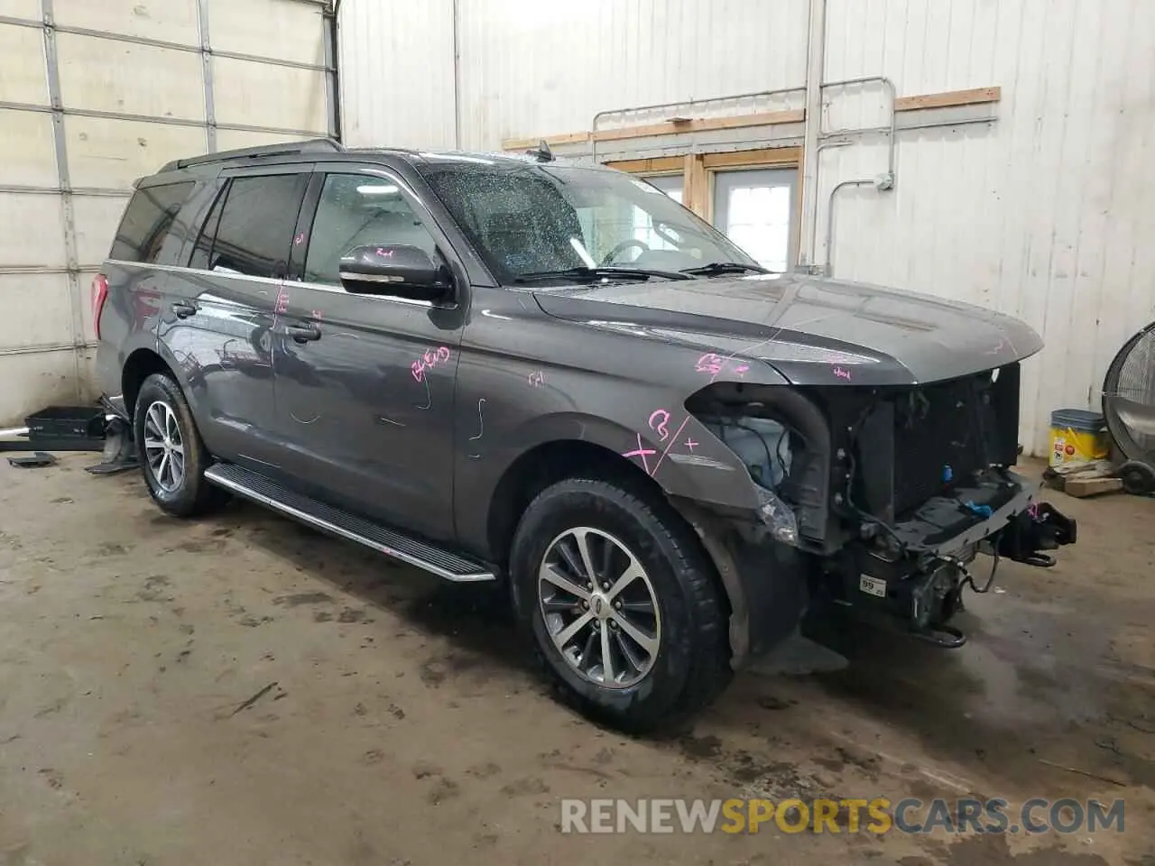 4 Photograph of a damaged car 1FMJU1JT8KEA74193 FORD EXPEDITION 2019