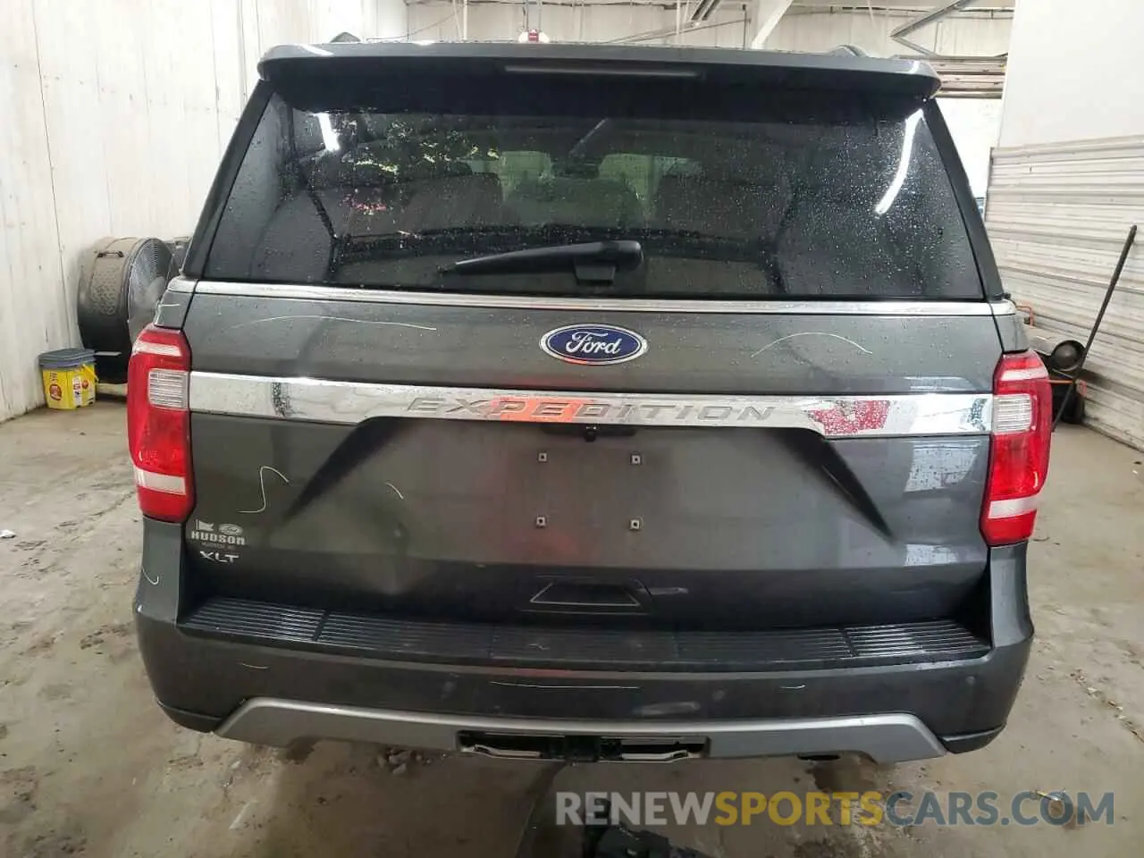 6 Photograph of a damaged car 1FMJU1JT8KEA74193 FORD EXPEDITION 2019