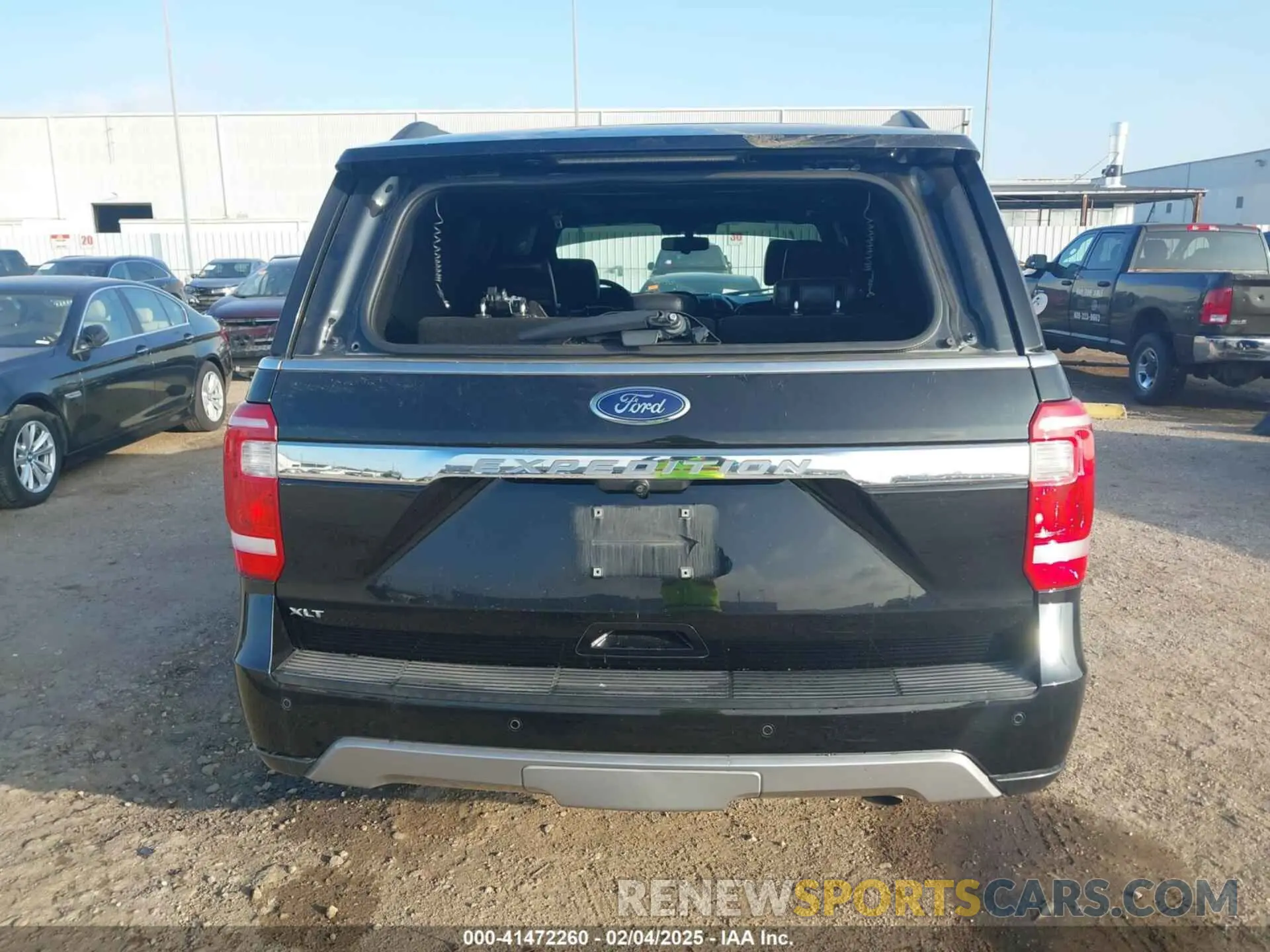 16 Photograph of a damaged car 1FMJU1JT9KEA16156 FORD EXPEDITION 2019