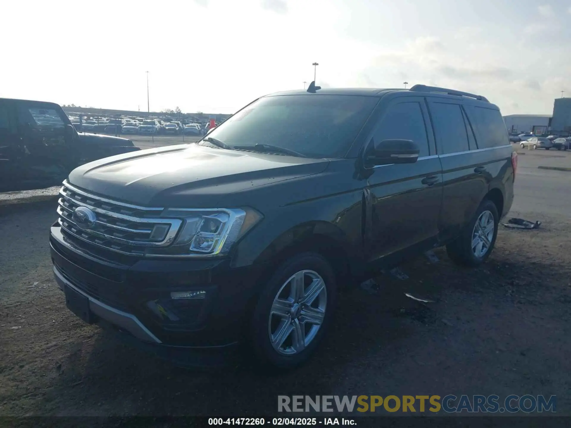 2 Photograph of a damaged car 1FMJU1JT9KEA16156 FORD EXPEDITION 2019