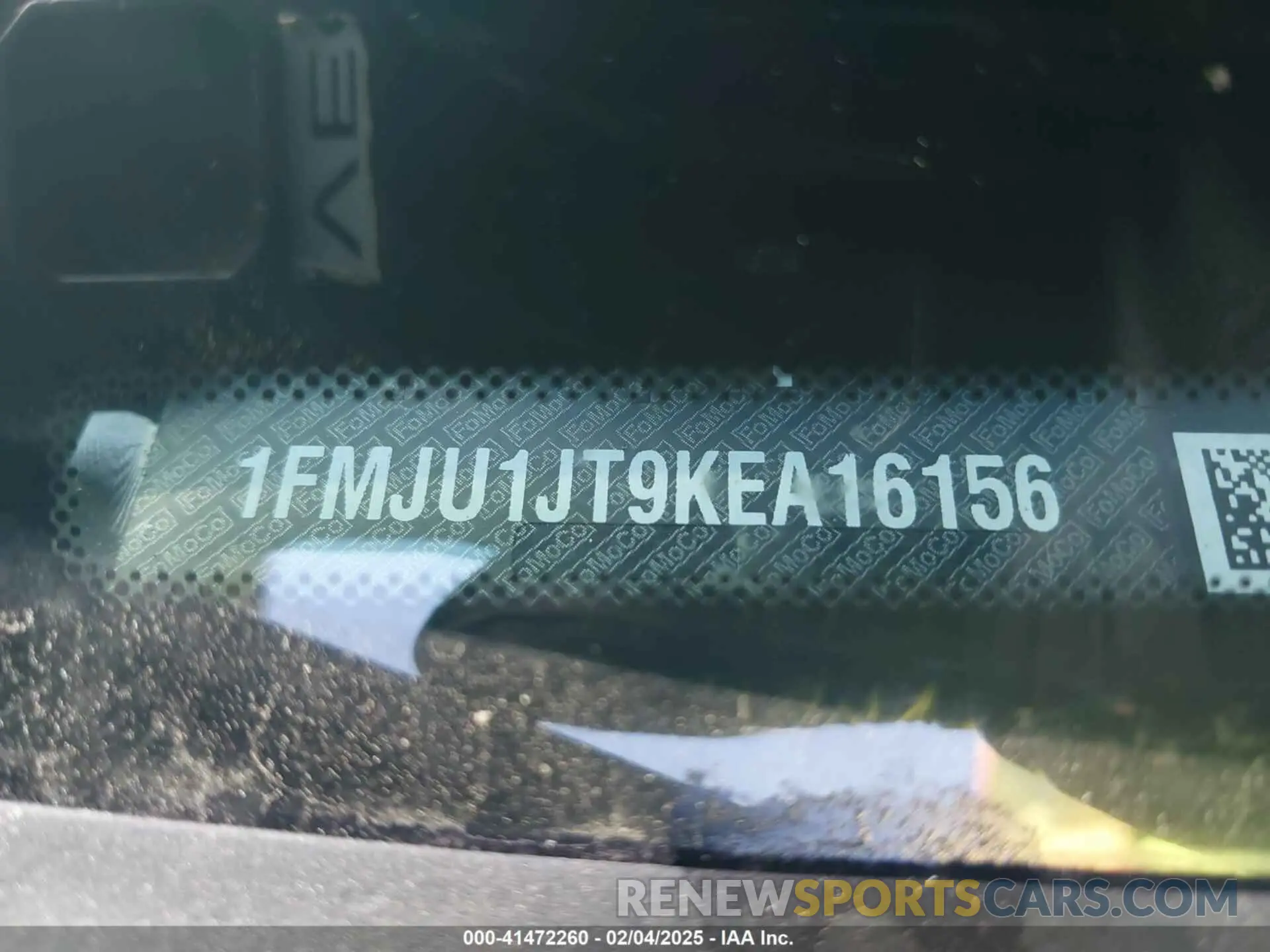 9 Photograph of a damaged car 1FMJU1JT9KEA16156 FORD EXPEDITION 2019