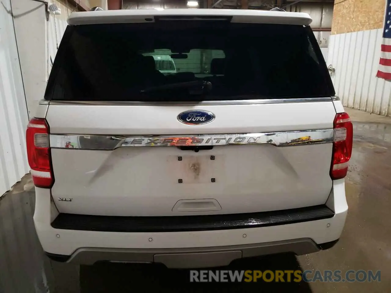 6 Photograph of a damaged car 1FMJU1JT9KEA36388 FORD EXPEDITION 2019