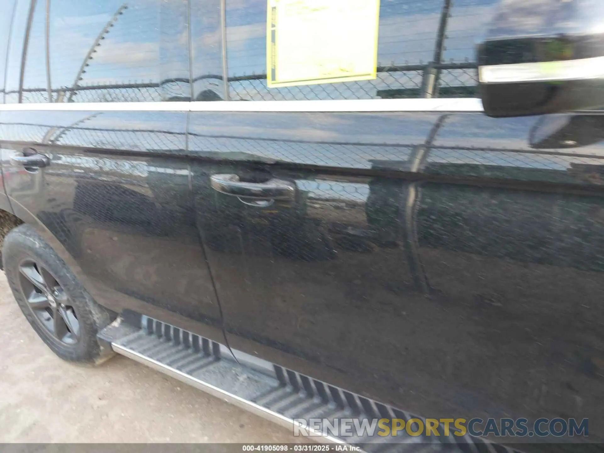 14 Photograph of a damaged car 1FMJU1JTXKEA30678 FORD EXPEDITION 2019
