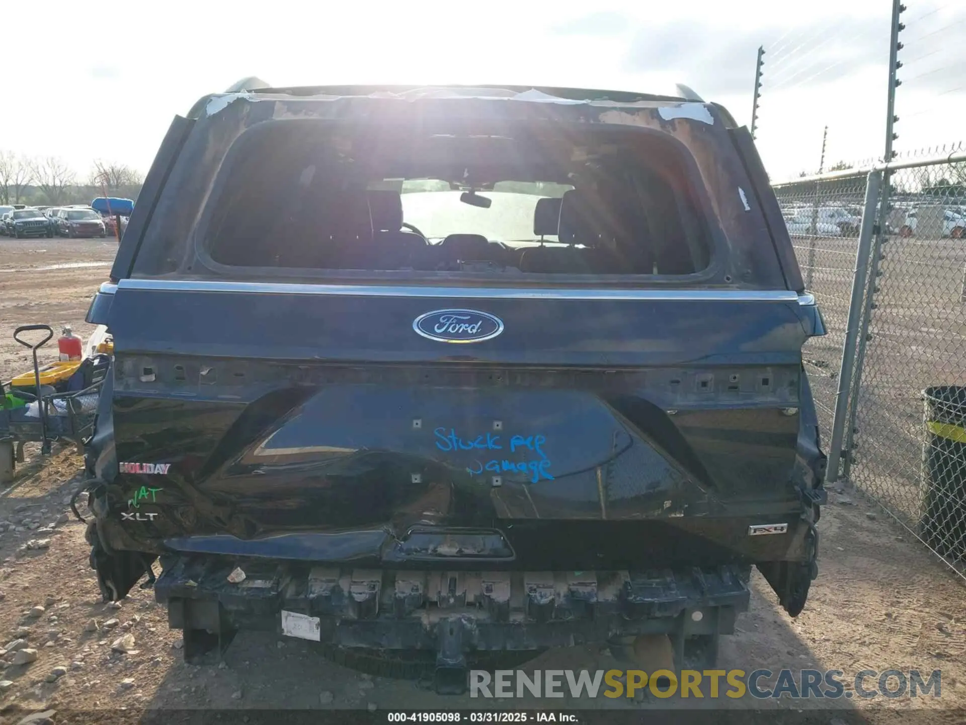 17 Photograph of a damaged car 1FMJU1JTXKEA30678 FORD EXPEDITION 2019
