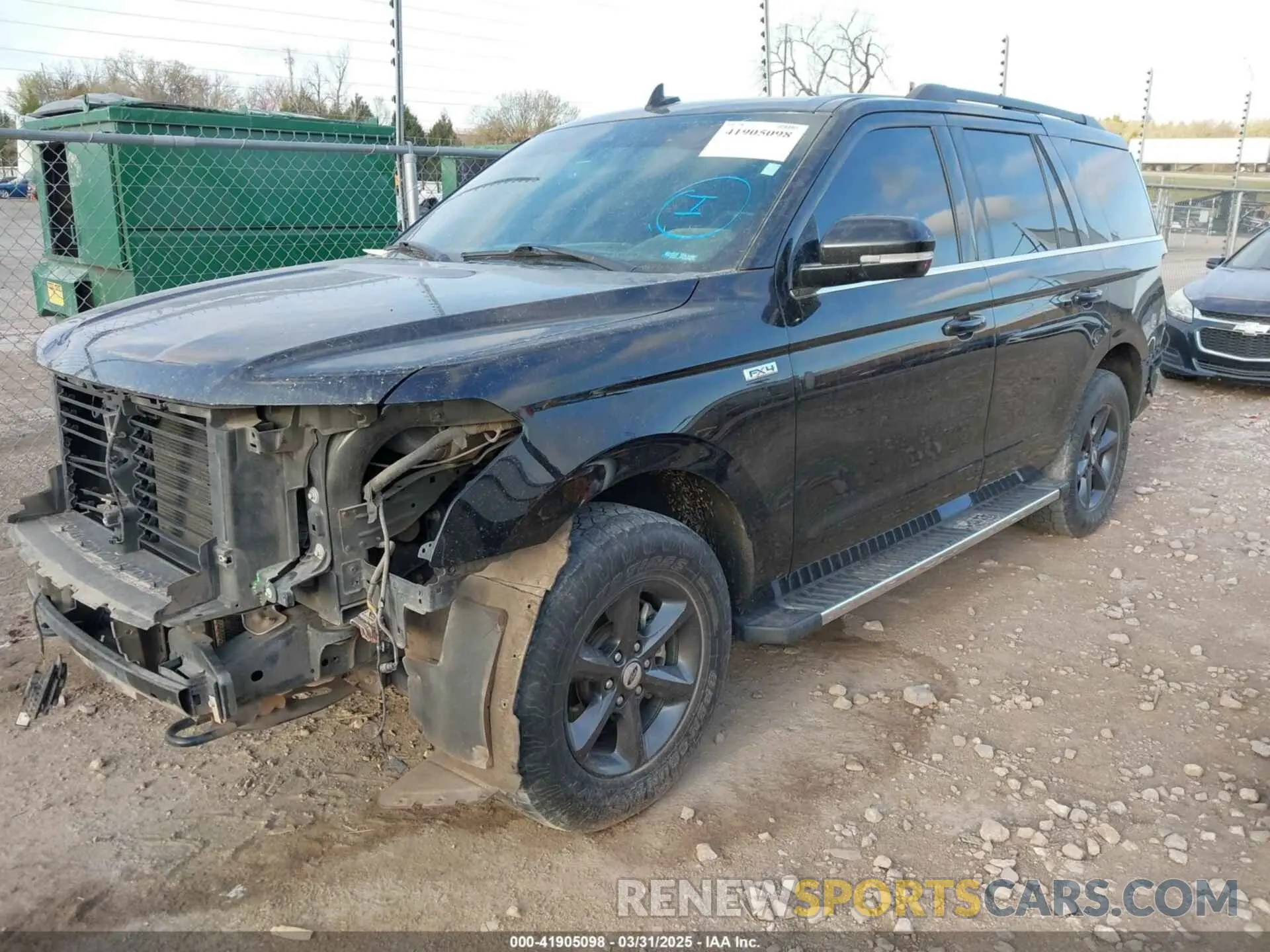 2 Photograph of a damaged car 1FMJU1JTXKEA30678 FORD EXPEDITION 2019