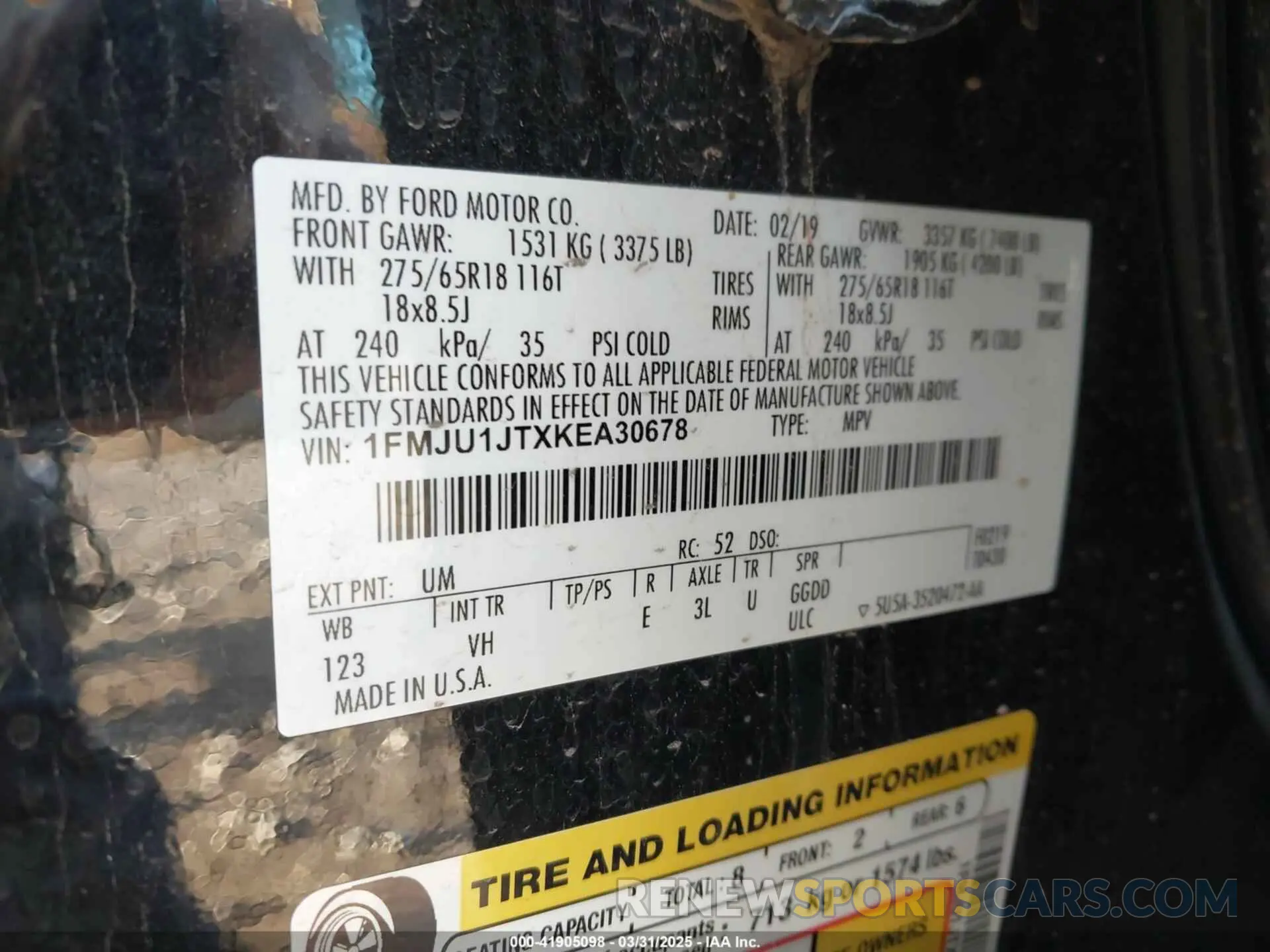 9 Photograph of a damaged car 1FMJU1JTXKEA30678 FORD EXPEDITION 2019