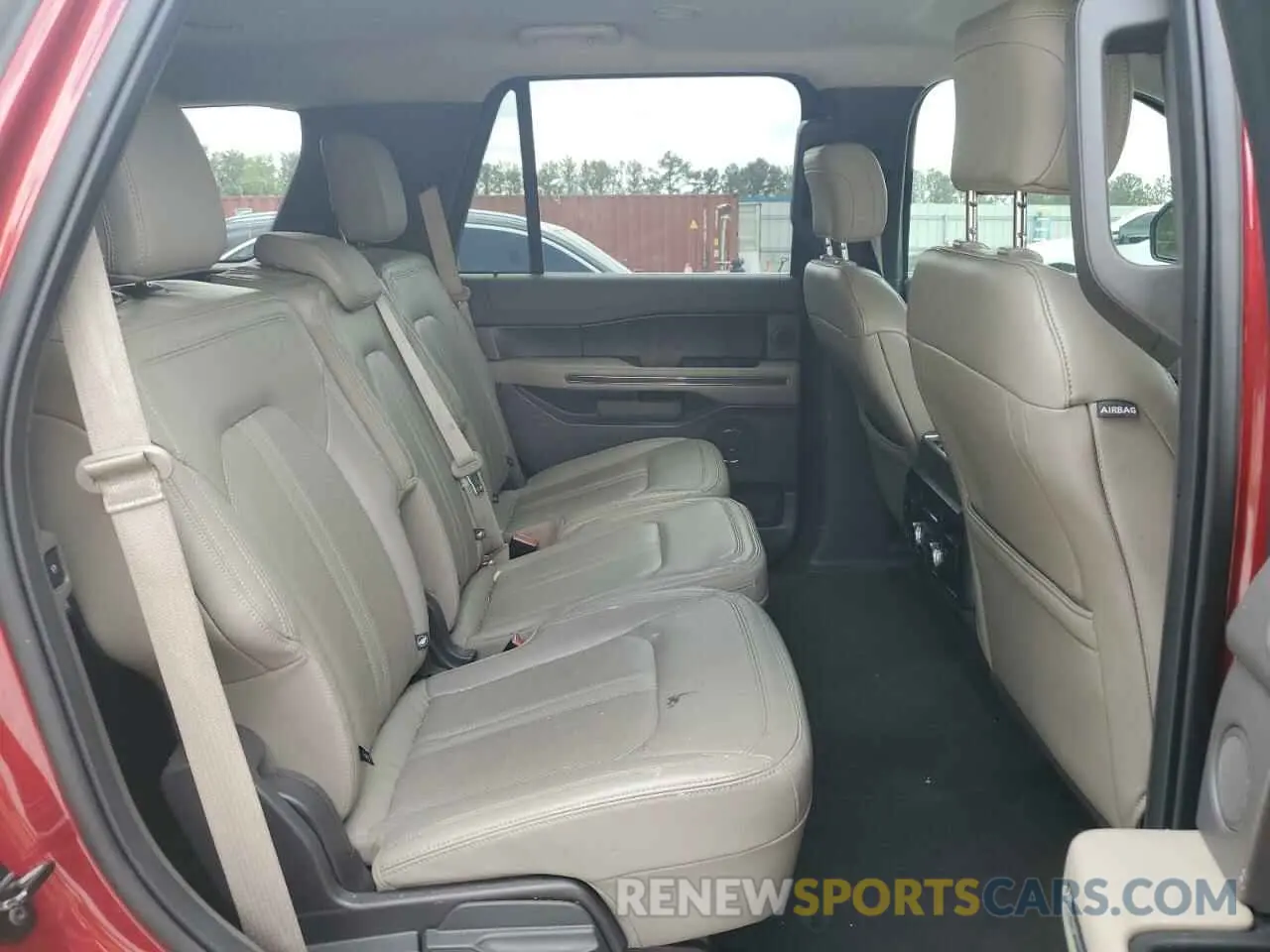 11 Photograph of a damaged car 1FMJU1KT2KEA67190 FORD EXPEDITION 2019